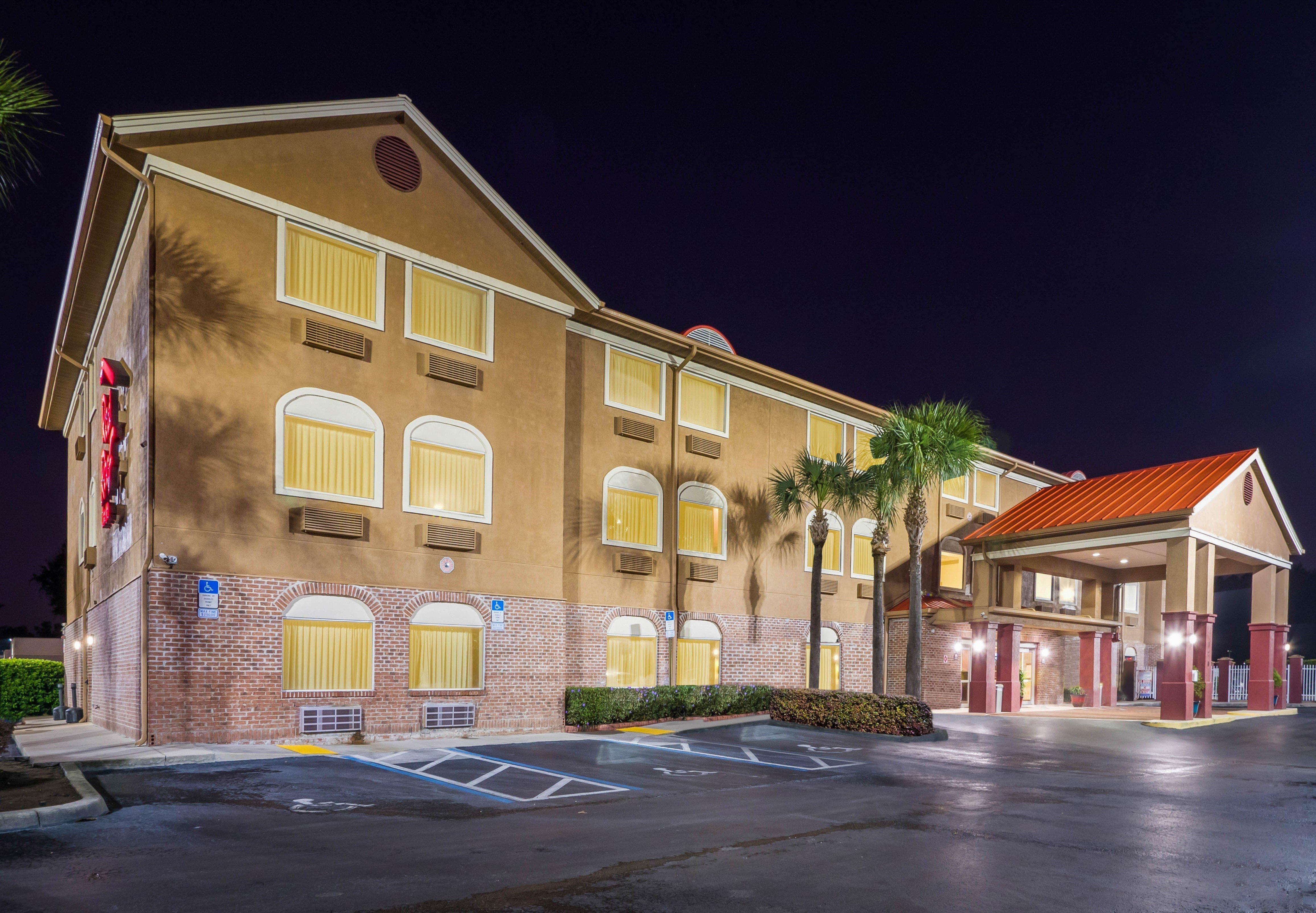 Motel Red Roof 2*